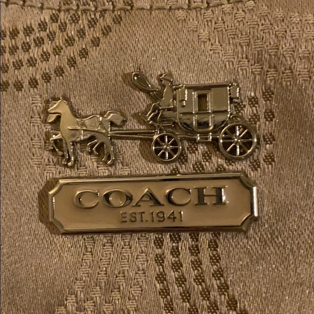 Coach purse - Picture 2 of 4